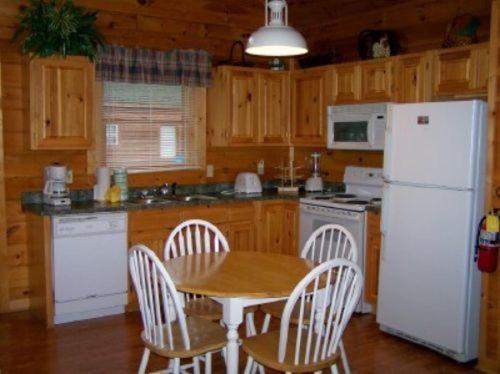 Mountain Shadows Resort Гатлинбург Номер фото